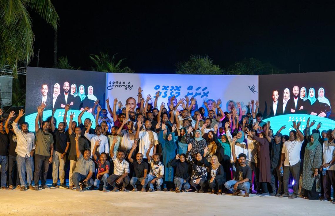 ކޮލަމާފުށިން ރައީސަް މުއިއްޒުއަށް އޮތް ތާއީދު ދައްކާލައިފި