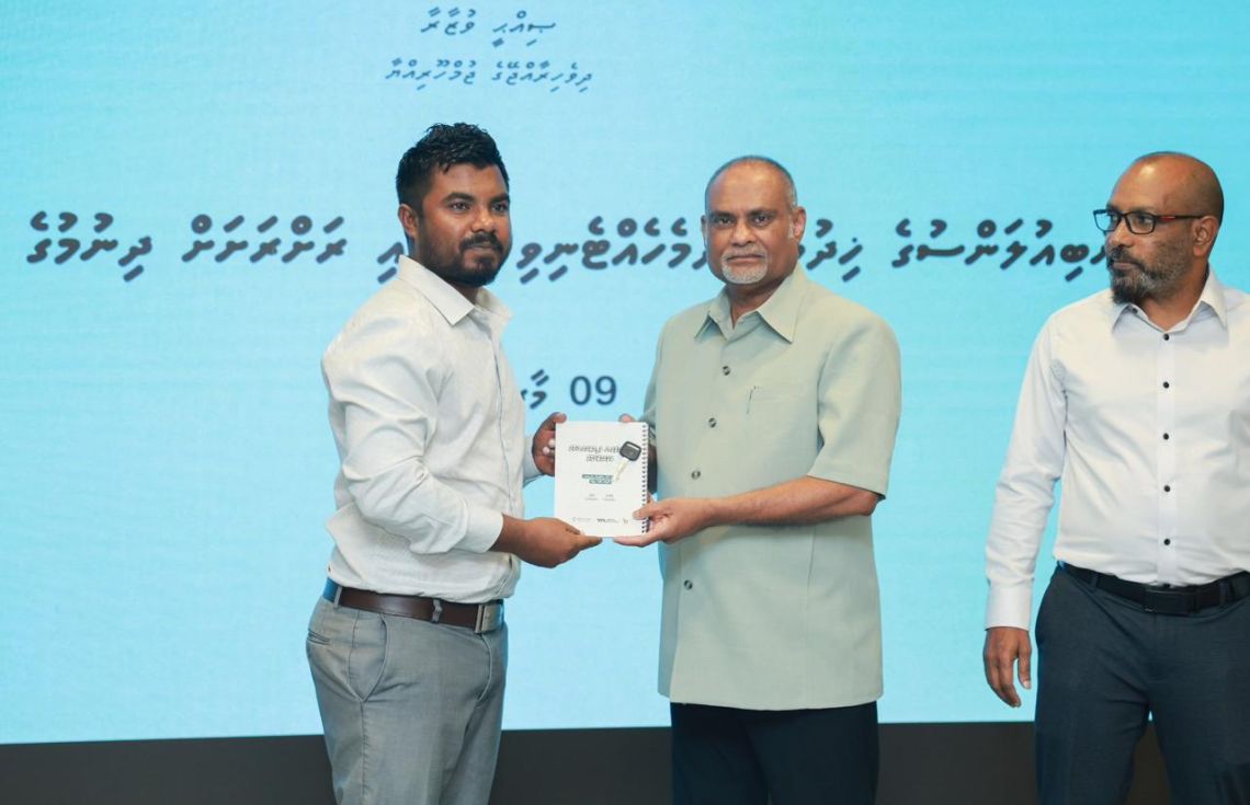 އަތޮޅުތެރޭގެ އިތުރު 14 ރަށަކަށް އެމްބިއުލާންސް ހަވާލުކޮށްފި