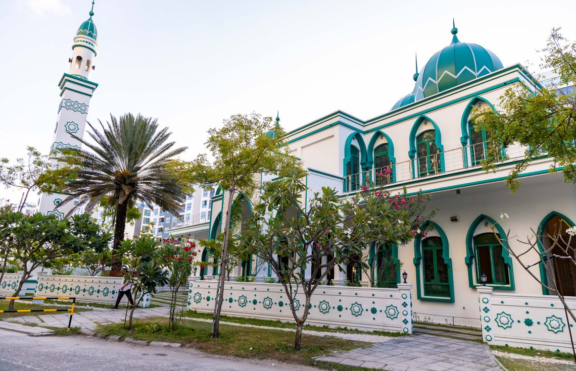 ގާފިލުކަމުގެ ނިދީން ހޭލައި ހެޔޮ އަމަލުކުރައްވާ: ހުތުބާ