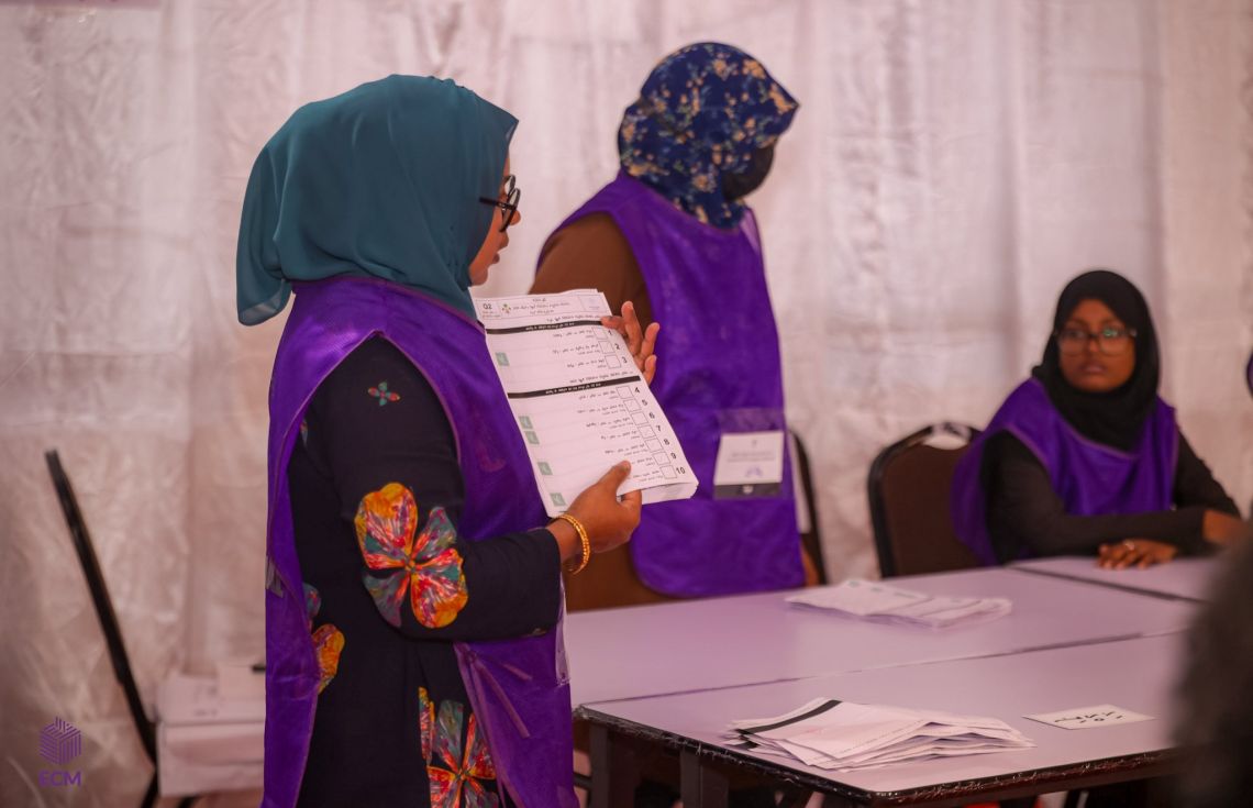 74 ރައީސުންގެ ގޮނޑިއާއެކު ކުރީގައި ޕީއެންސީ