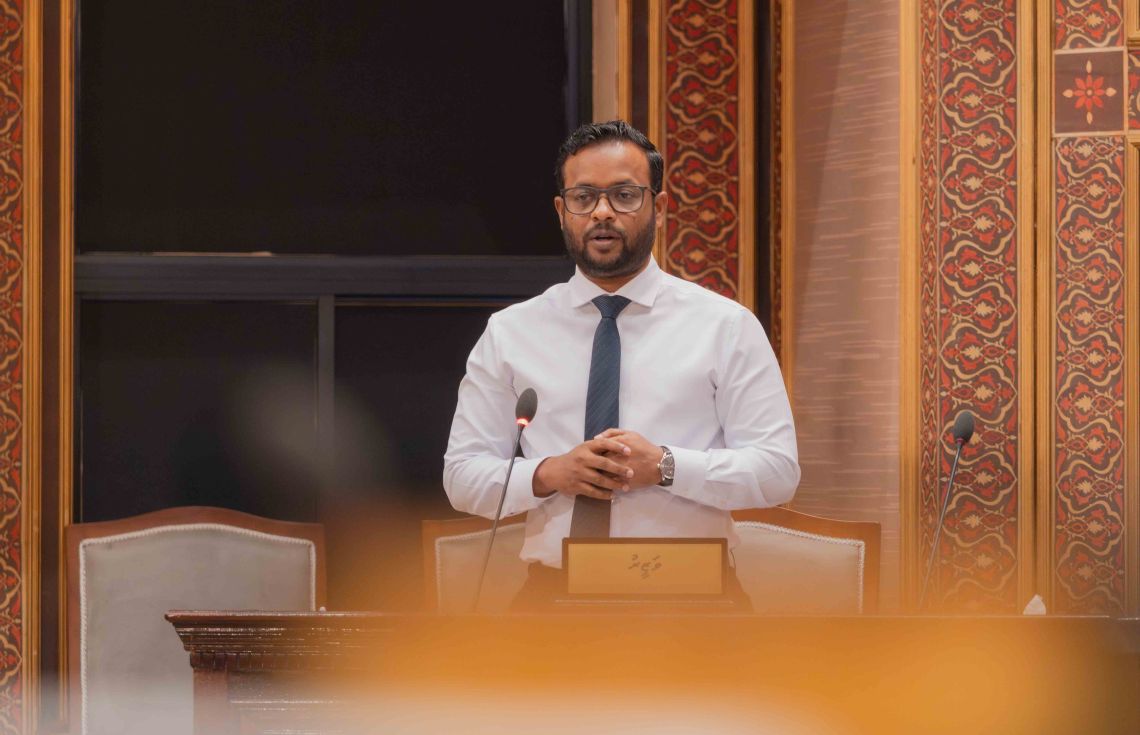 "ސަރުކާރުން މަޝްރޫއުތައް ކުރިއަށްގެންދަނީ ވޯޓަކަށް ބަލައިގެނެއް ނޫން"