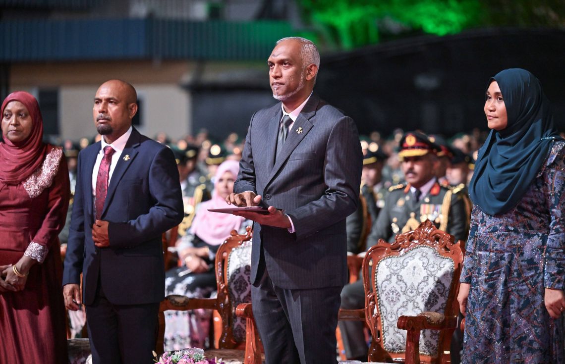 "އާއިލާއާ ގާތުން ސިފައިންނަށް ވަޒީފާ އަދާކުރެވޭގޮތް ހަދަނީ"