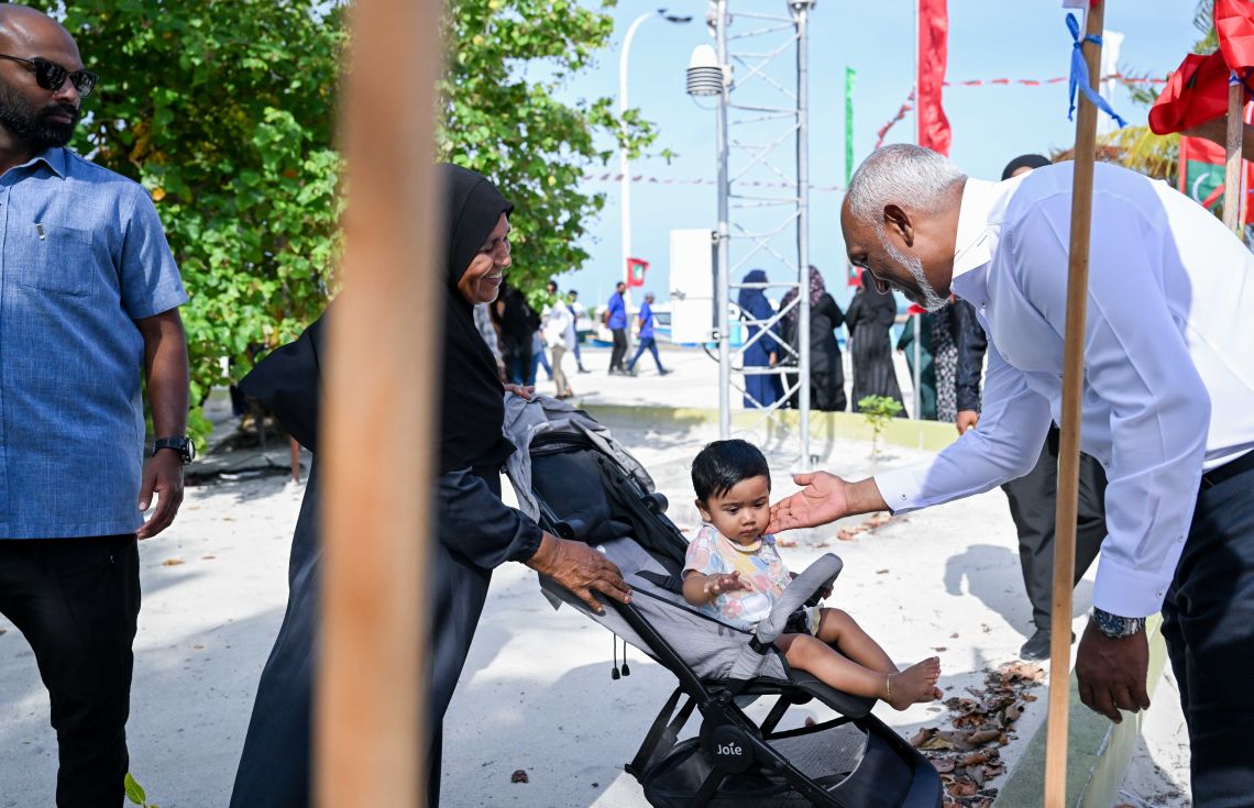ކުޑަކުދިންނަށް ހަގީގީ ލޯބި ދިނުމަށް ރައީސް އިލްތިމާސްކުރައްވައިފި