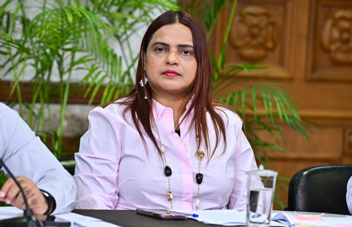 މިނިސްޓަރު އިރުތިޝާމް ރަސްމީ ދަތުރުފުޅެއްގައި އިންޑިއާއަށް