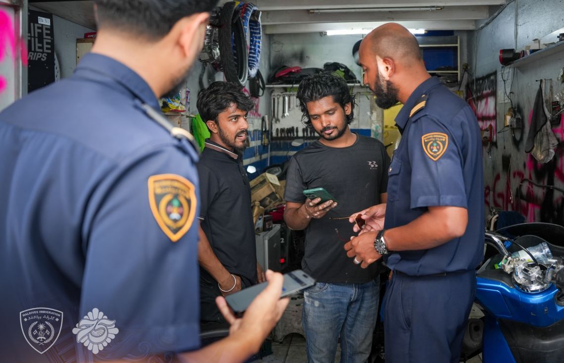 ގަވާއިދާ ހިލާފުވާ ހުރިހާ ބިދޭސީން ޑީޕޯޓް ކުރަނީ