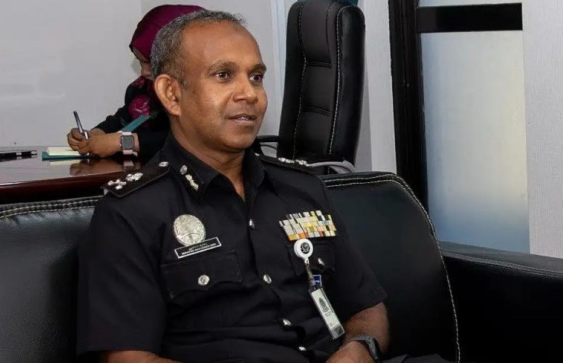 ޖަލުގެ ކުރީގެވެރިޔަކަށް އެއްފަހަރާ ފައިސާ ދިނުމަށް އަމުރުކޮށްފި