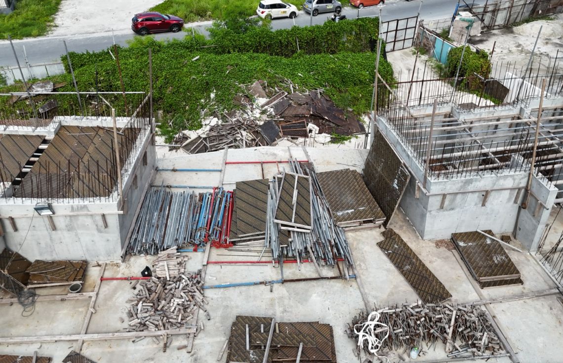 އެޑްވާންސަށް ފުލްޕޭމެންޓް ދިން މިސްކިތުގެ މަސައްކަތް ނުނިމޭތީ ކަންބޮޑުވުން!