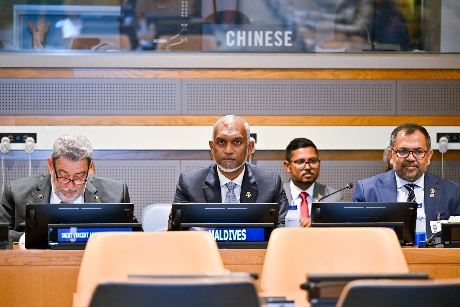 ކުދި ޖަޒީރާ ޤައުމުތަކުގެ އުފެއްދުންތެރިކަން އިތުރުކޮށް އިޤްތިޞާދު ސިންދަފާތުކުރުމަށް ރައީސް ގޮވާލައްވައިފި
