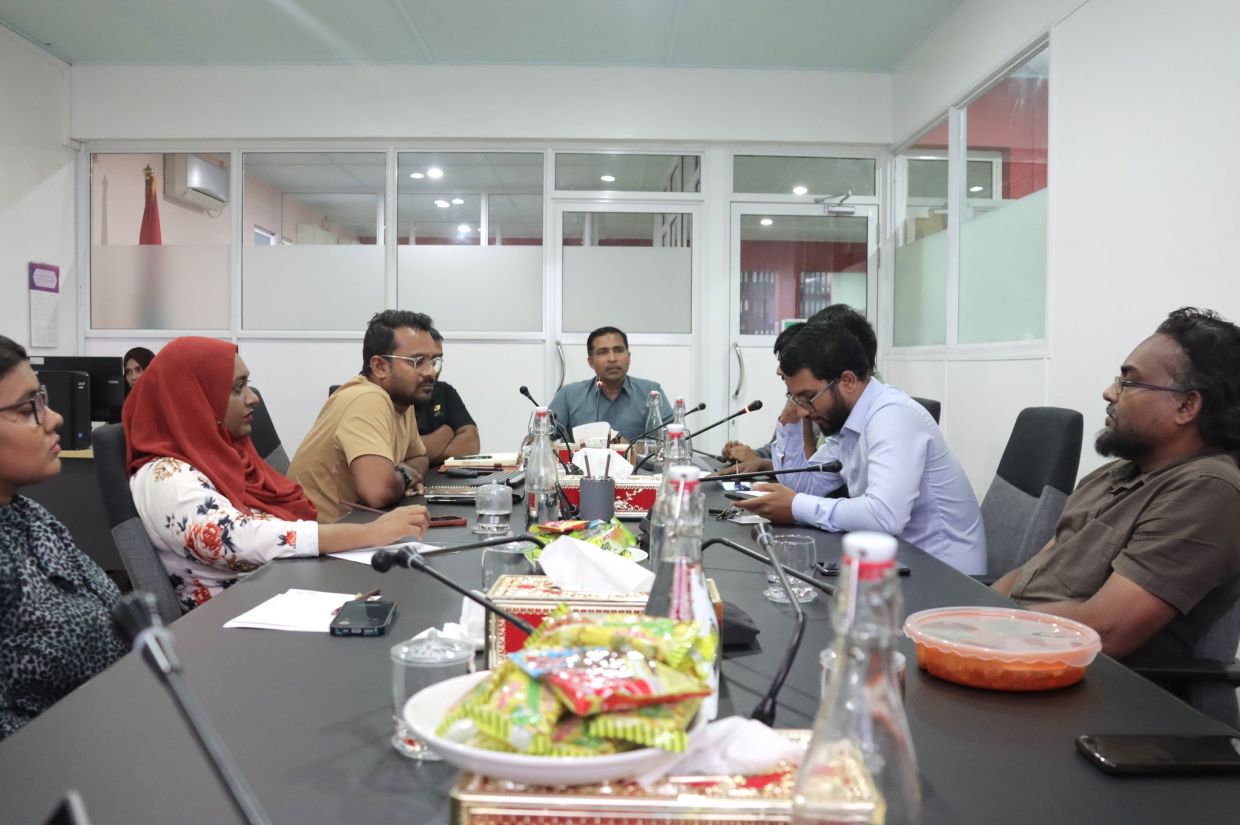 "އަދަދު" އަށް އެވޯޑް ދިނީ ގޯސްކޮށް: ފަނޑިޔާރުން