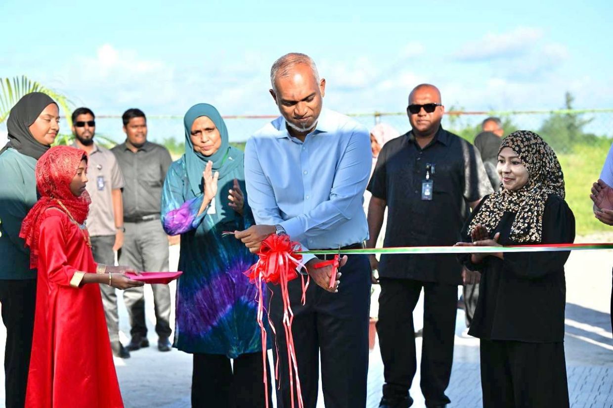 ރައީސް މުޢިއްޒު "އޮޅުހިޔާ" ހުޅުއްވައިދެއްވައިފި