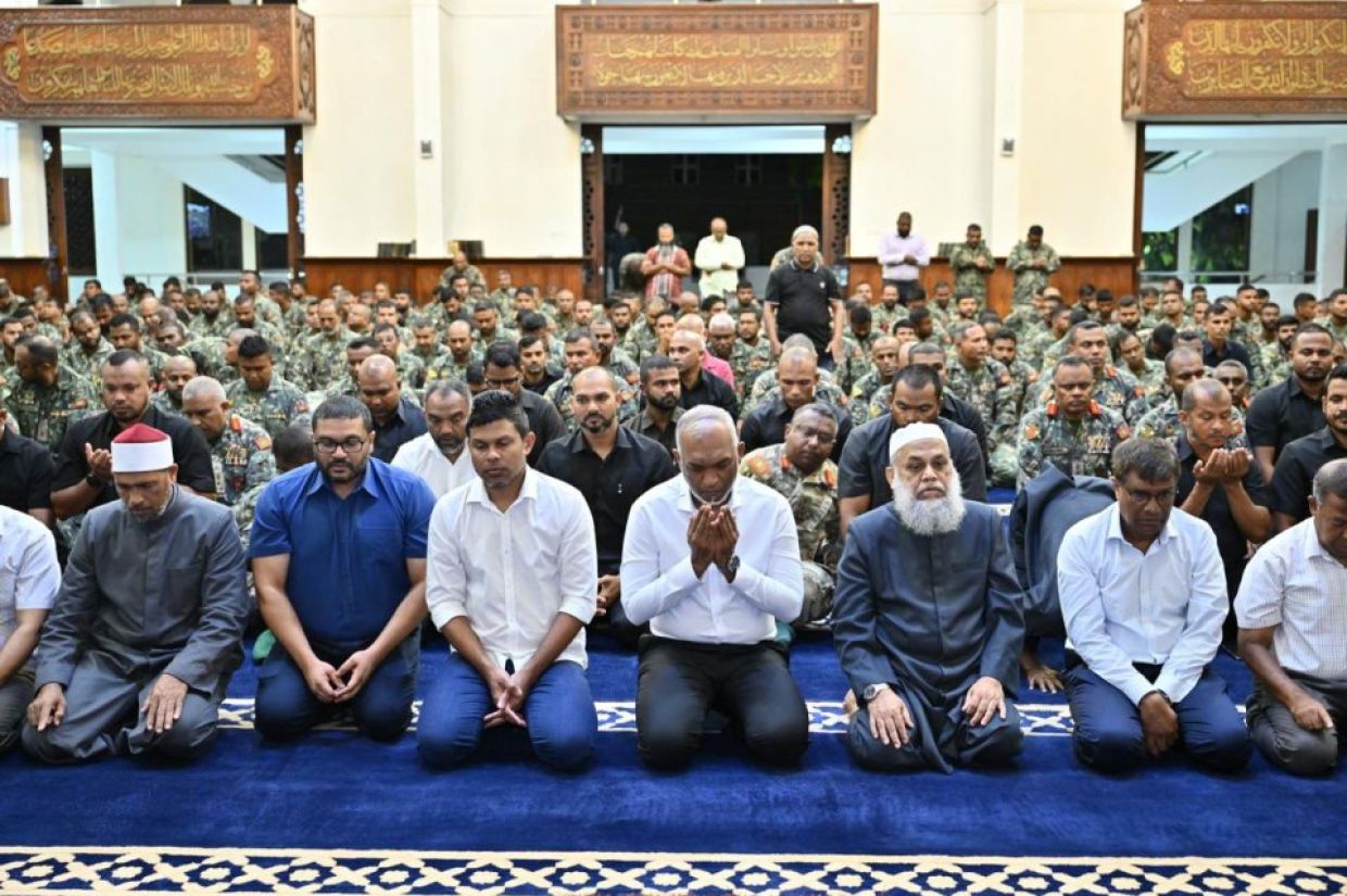 ނަސްރުގެ ދުވަހުގެ އިޚުތިފާލުތައް ފަތިސް ނަމާދުން ފަށައިފި