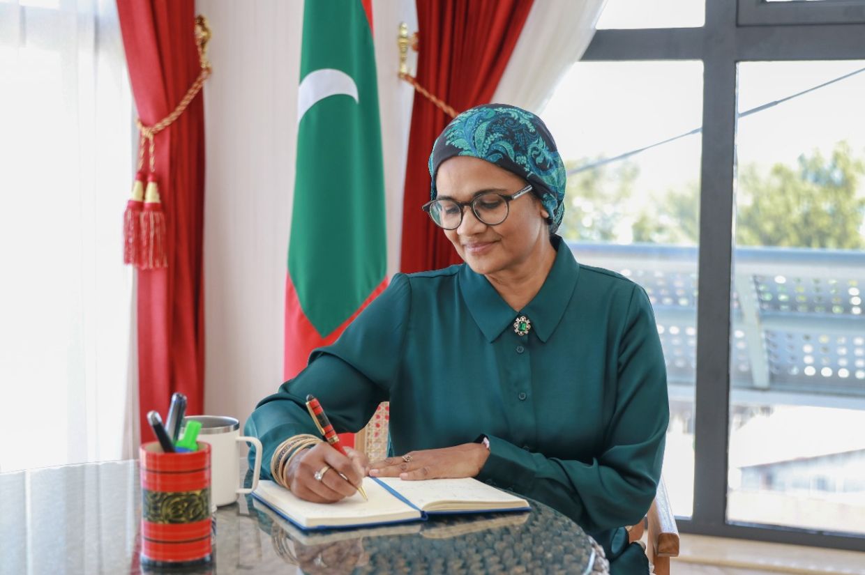 ދަރިވަރުންގެ ލޯނުގެ ފައިސާ އެއްކޮށް ދޫކޮށްފި