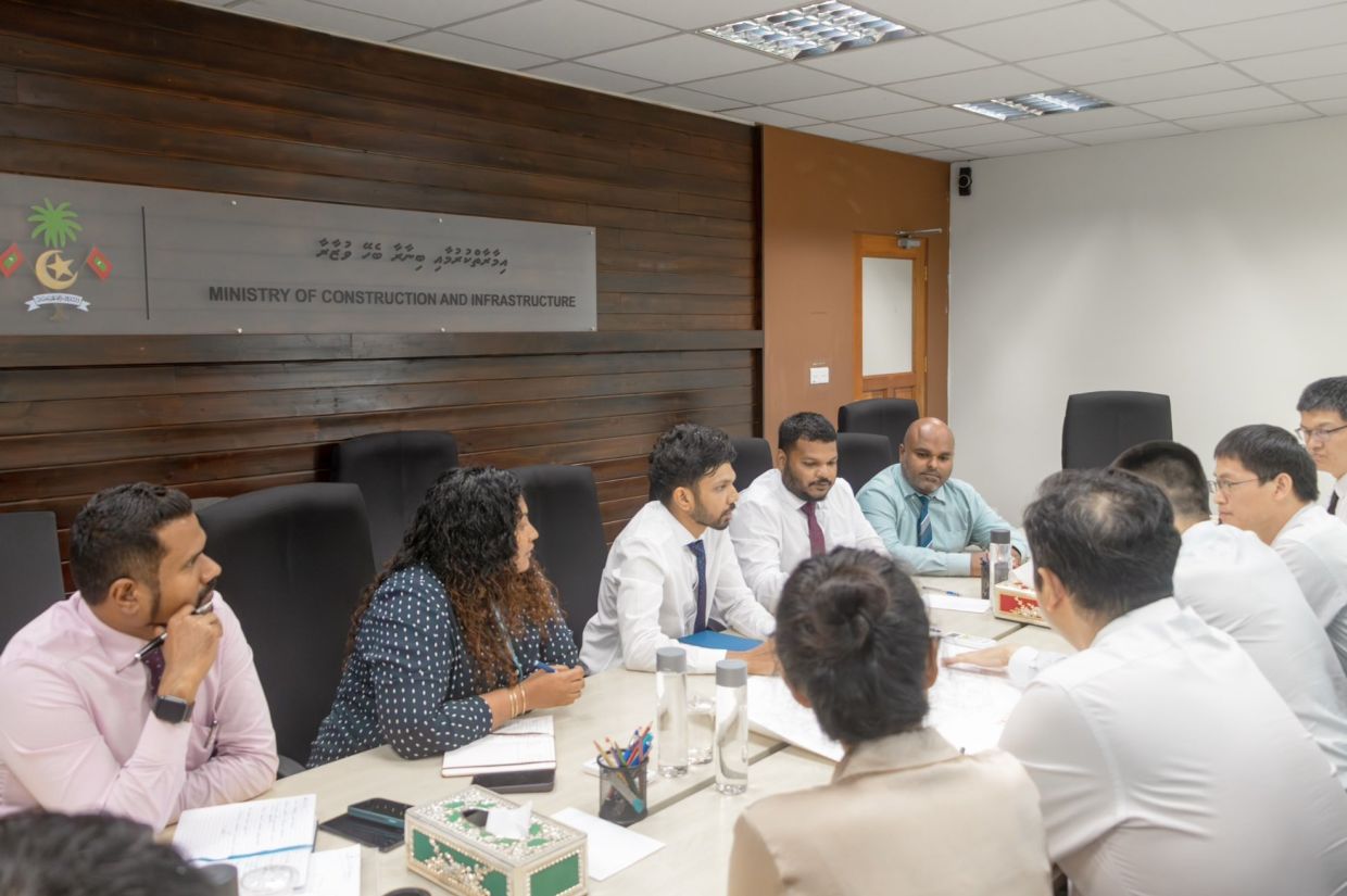 މާލެއާއި ވިލިމާލޭގެ މަގުތައް ހެދުމުގެ މަސައްކަތް ފެށެނީ