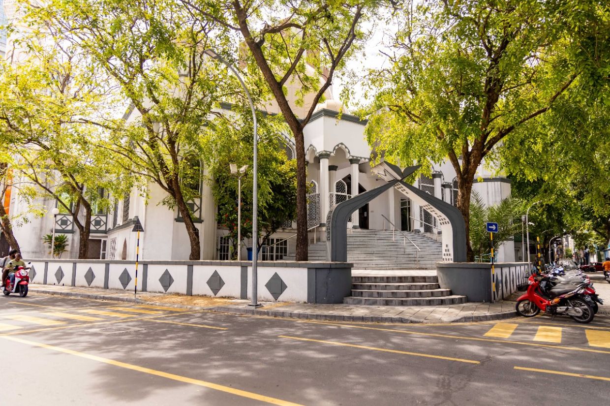 އިޙްސާންތެރިކަމަކީ މުއުމިނެއްގެ އެންމެ މަތިވެރި ސިފަ