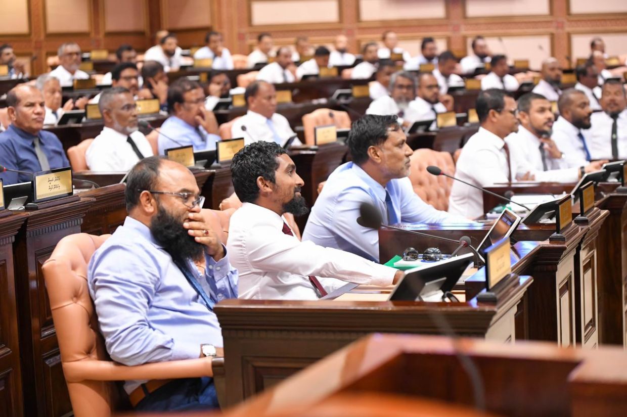 ބޭރުގެ ސިފައިންނަށް ރާއްޖޭގައި ތިބެވޭނީ މަޖިލީހުން ފާސްކޮށްގެން