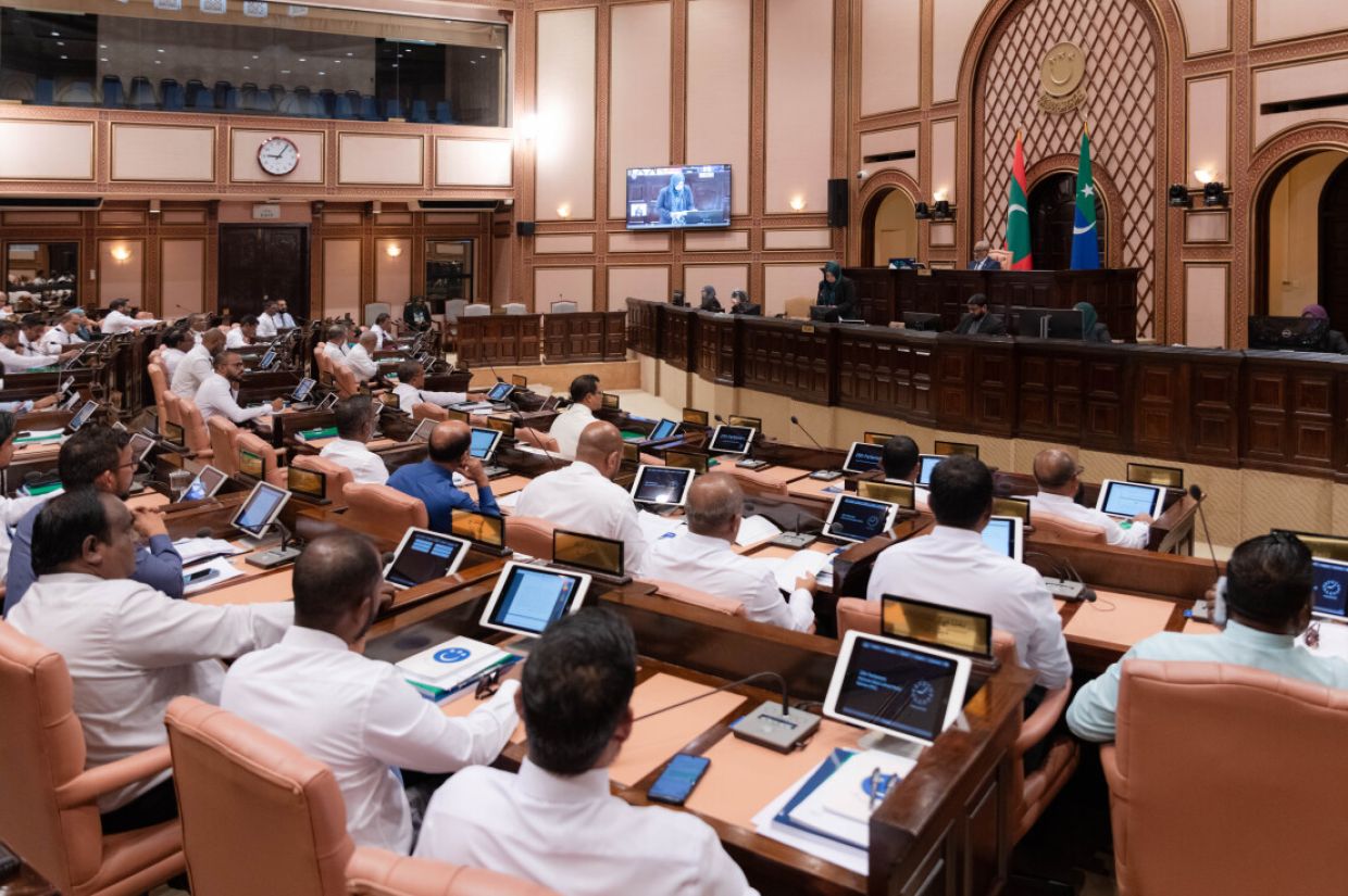 ޕާޓީ ބަދަލުކުރުމުން ގޮނޑި ގެއްލޭގޮތަށް ޤާނޫނު އިސްލާހުކޮށްފި