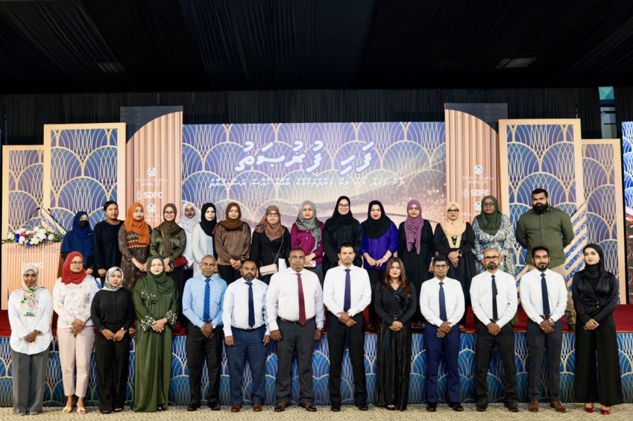 60 އަންހެން ވިޔަފާރިވެރިންނަށް ލޯނު ދީފި