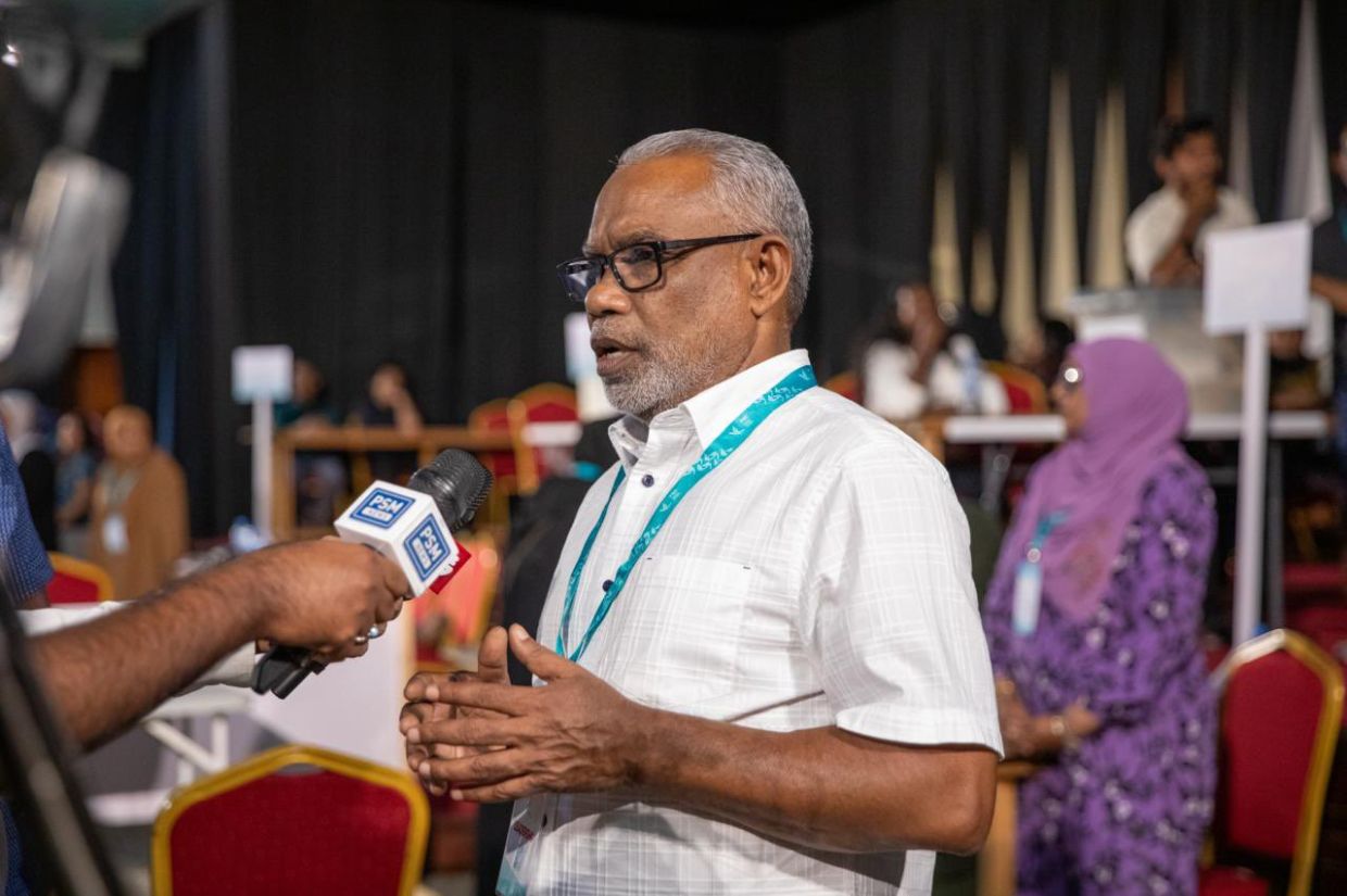 ވޯޓުލުން ކުރިއަށްދަނީ ވަރަށް އޮމާންކޮށް