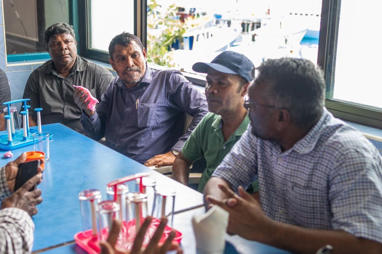 މަސްވެރިންނާއި ސަރުކާރާއި ގުޅުވައި ފައްޔާޒް އިތުރުފުޅު ހައްދަވައިފި