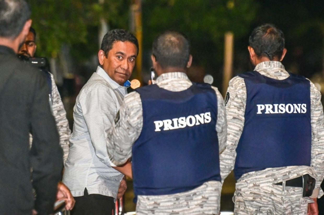 ޔާމީން، ރައްޔިތުން މާޔޫސް ކޮށްލައްވައިފި