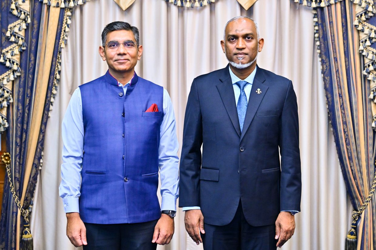އިންޑިއާގެ ސަފީރު ރައީސް އަރިހަށް ވަދާއީ ޒިޔާރަތްކުރައްވައިފި