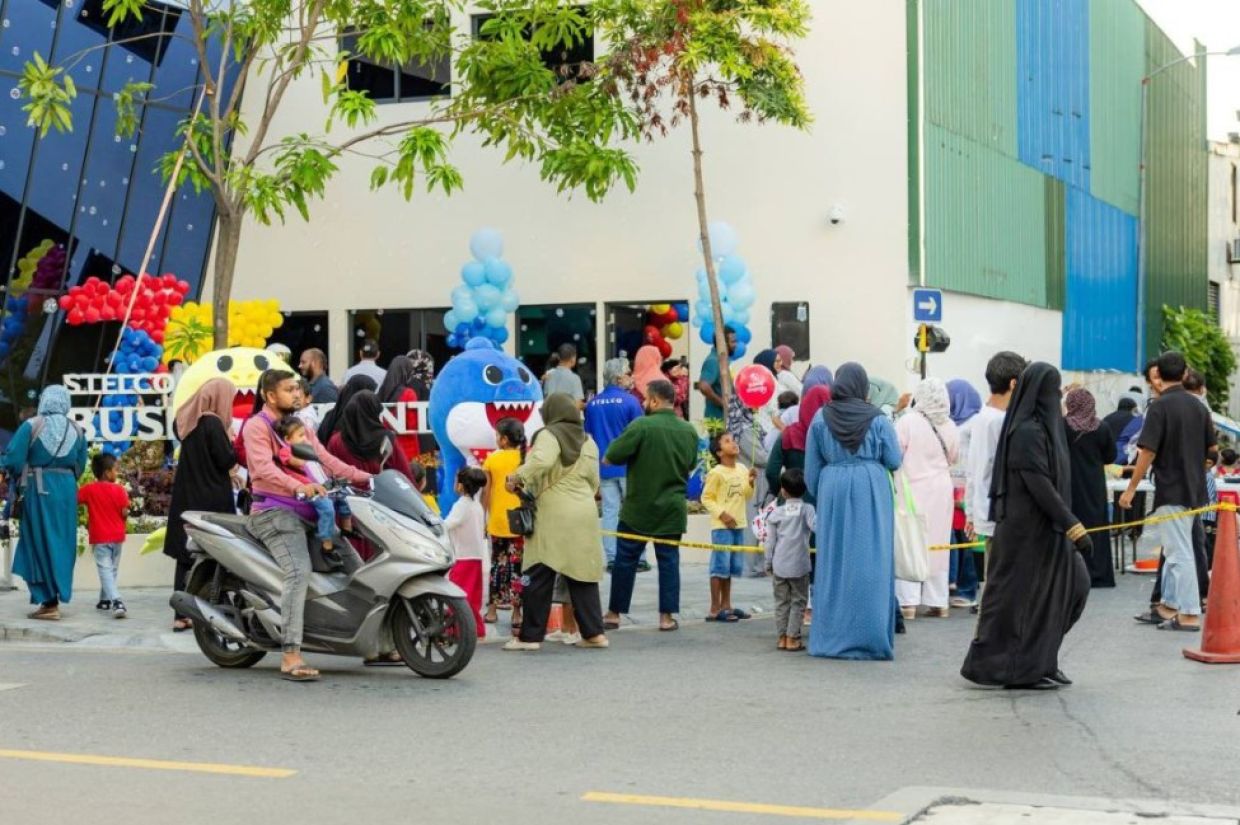 ސްޓެލްކޯގެ މުވައްޒަފުންނަށް އަމާޒުކޮށްގެން އާއިލީ ހަވީރެއް