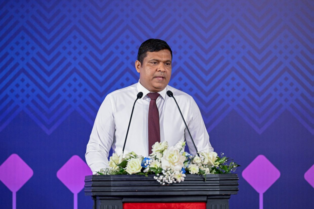 އަންނަ މަހު ވައިޑް-ބޮޑީ ބޭނުންކުރަން ފަށަނީ