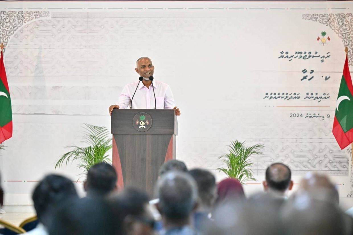ޑޮލަރުގެ ދަތިކަން ޙައްލުކުރުމުގެ ޔަޤީންކަން ރައީސް ދެއްވައިފި