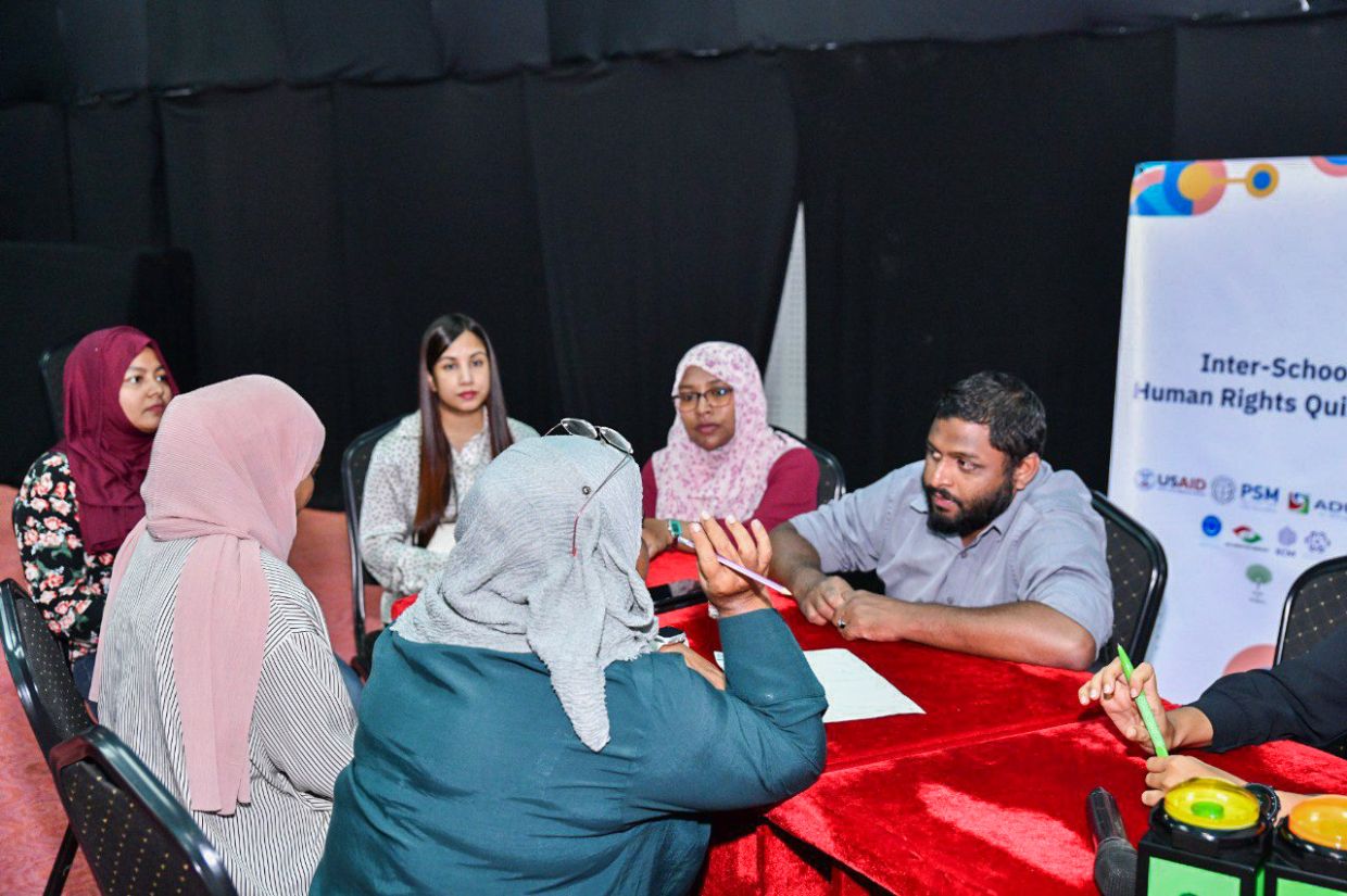 އިންސާނީ ހައްޤުތައް ހޯދުމަށް ފަސްނުޖެހި މަސައްކަތްކުރަން ޖެހޭ