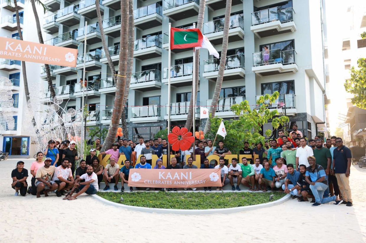 މަޝްޙޫރު "ކާނި ހޮޓެލްސް" އަށް 12 އަހަރު