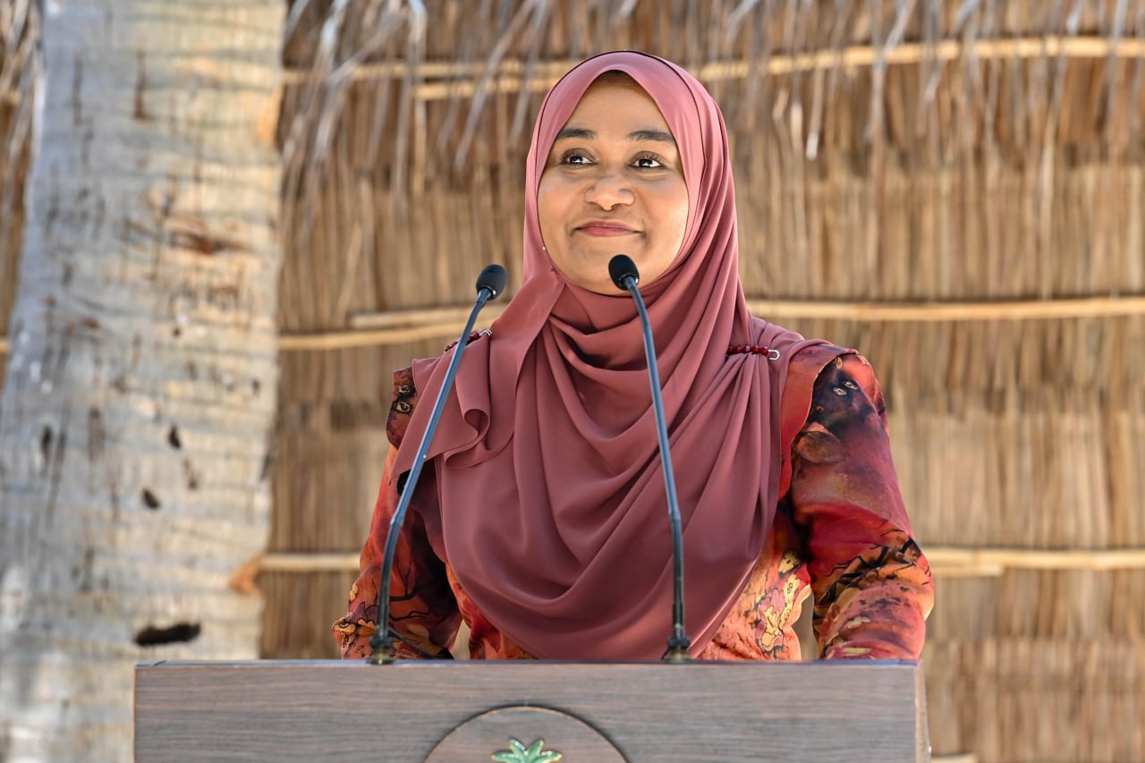 ދިވެހިންގެ ސަޤާފަތަކީ އަދުގެ ދިރިއުޅުމުގެ ބައެއްގެ ގޮތުގައި ހެއްދެވުމަށް ފަސްޓް ލޭޑީ އެދިވަޑައިގެންފި