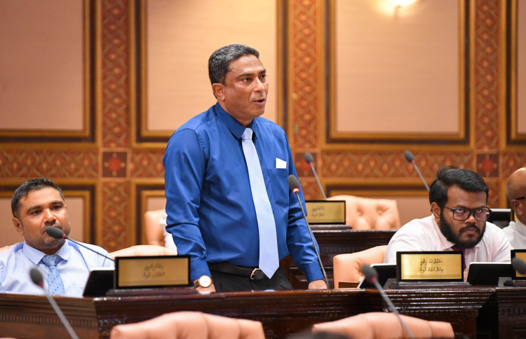 ކުންފުނިތައް ބަނގުރޫޓުވެފައިވަނީ ކުރީ ސަރުކާރުން ކަންތައް ކުރި ގޮތުން: ސައުދުﷲ