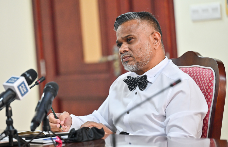 ޔާމީންގެ ވަކީލެއްގެ ގޮތުގައި މަސައްކަތްކޮށްފައި ނުވާނެ: އައްބާސް