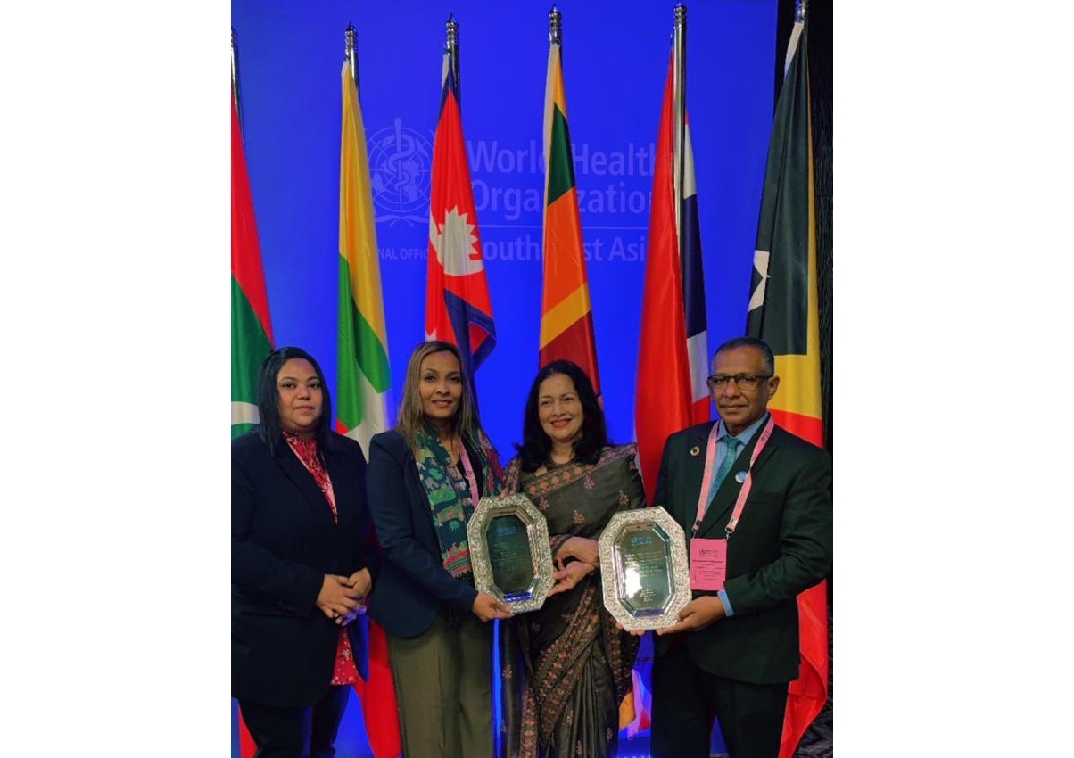 ޑަބްލިއުއެޗްއޯގެ ޝަރަފުގެ އެވޯޑެއް ރާއްޖެއަށް