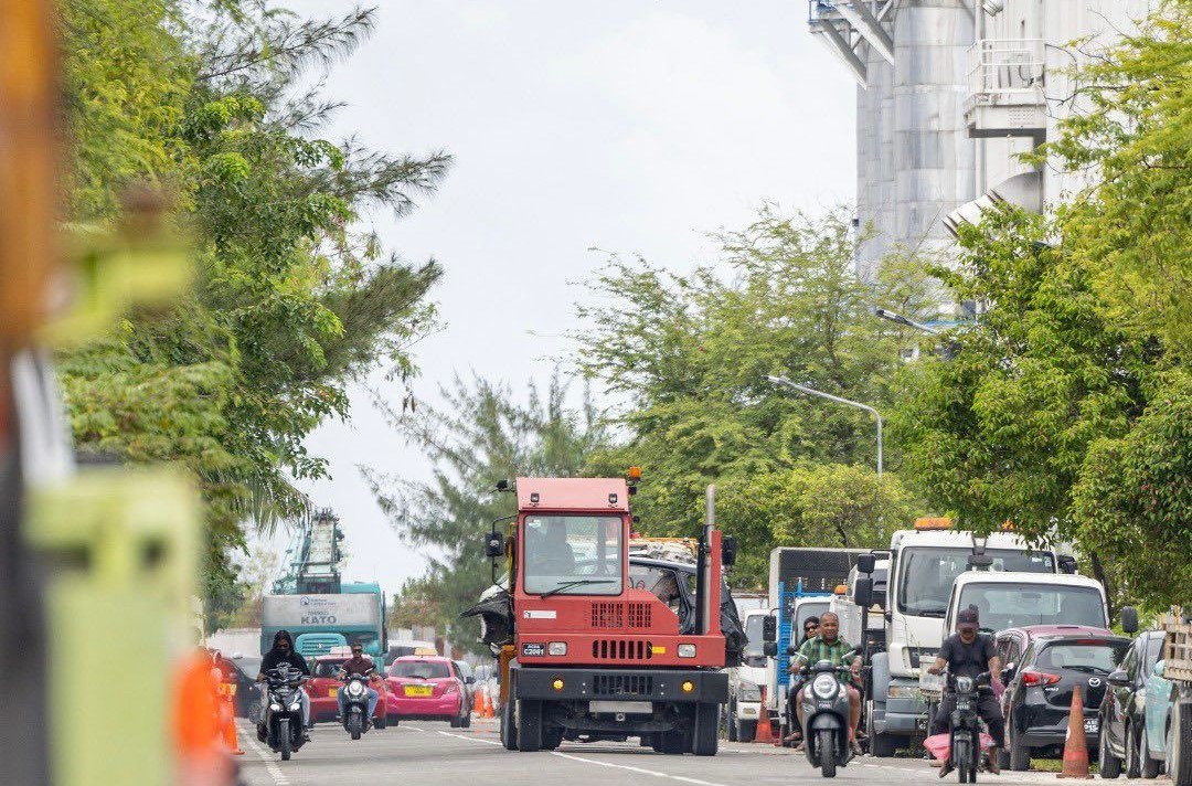 ހުޅުމާލޭގައި ގަވާއިދާ ޚިލާފަށް ބަހައްޓާފައިވާ އުޅަނދުތައް މާދަމާއިން ފެށިގެން އެހެން ތަނަކަށް ބަދަލުކުރަނީ