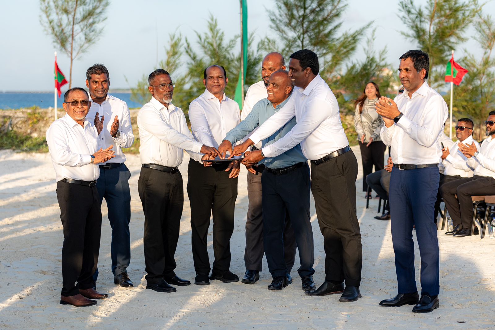އިހަވަންދިއްޕޮޅުގައި ބަންކަރިންގެ ޚިދުމަތް ފަށައިފި