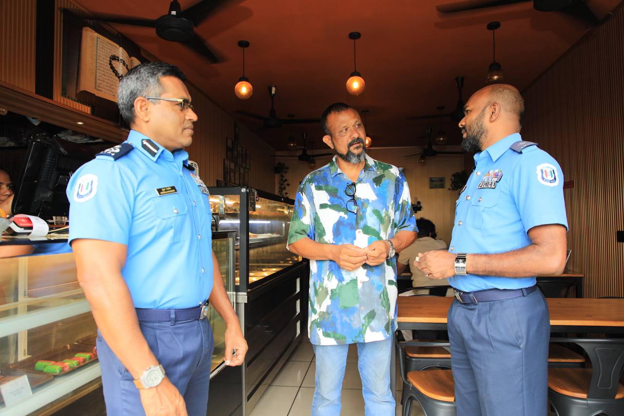 ފޭކް ސްލިޕްތަކާ ގުޅޭގޮތުން ހޭލުންތެރިކުރުވަން ފަށައިފި