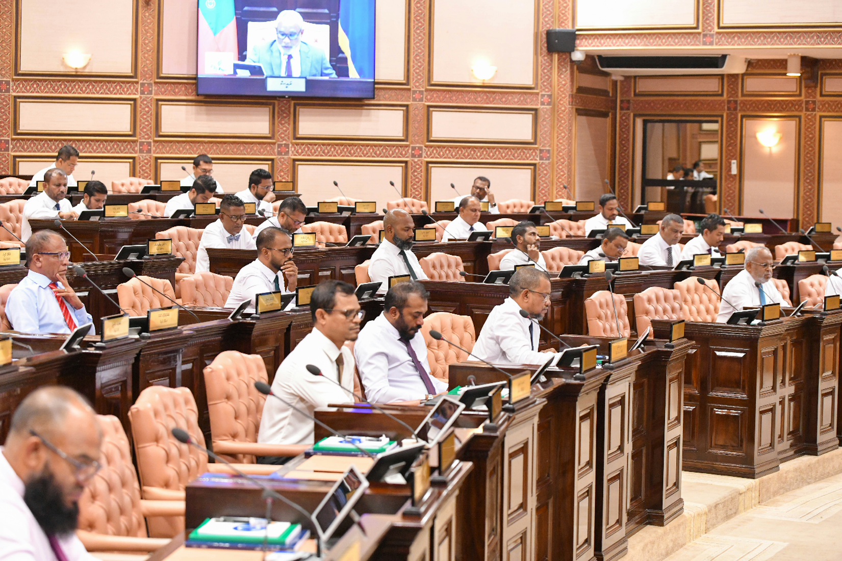 ޕީޖީއަކު އައްޔަން ކުރުމަށް ދައުރުން ބޭރުން ދެ ޖަލްސާ ބާއްވަނީ