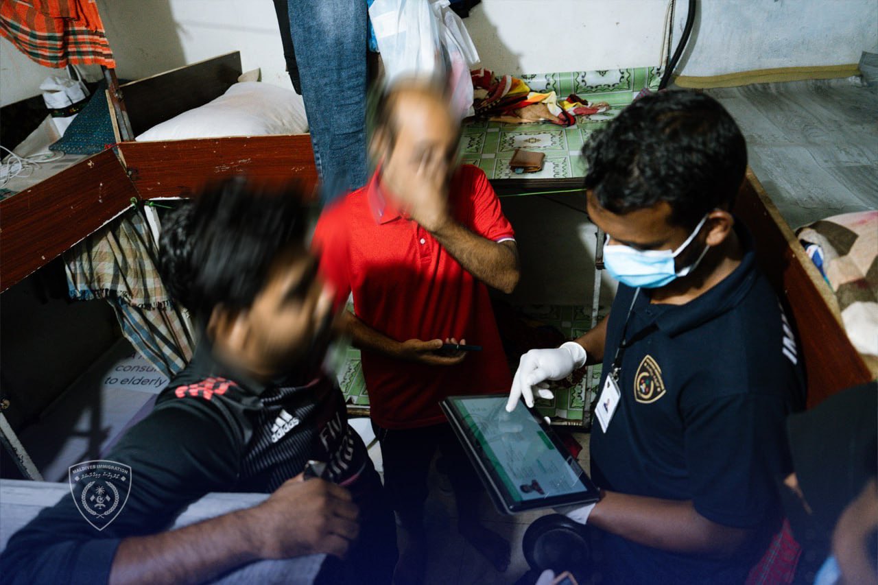 ހުޅުމާލޭގައި ގަވާއިދާ ޚިލާފަށް އުޅުނު ބިދޭސީންތަކެއް އަހައްޔަރުކޮށްފި