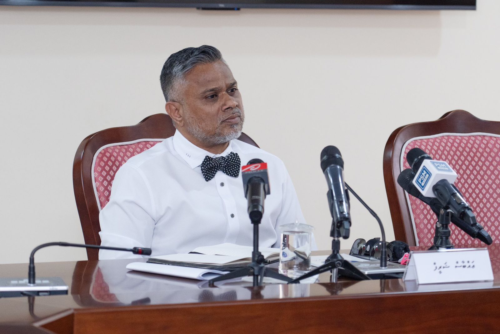 ޕީޖީގެ މަޤާމަށް އައްބާސް އައްޔަން ކުރަން ފެންނަ ކަމަށް ކޮމިޓީން ނިންމައިފި