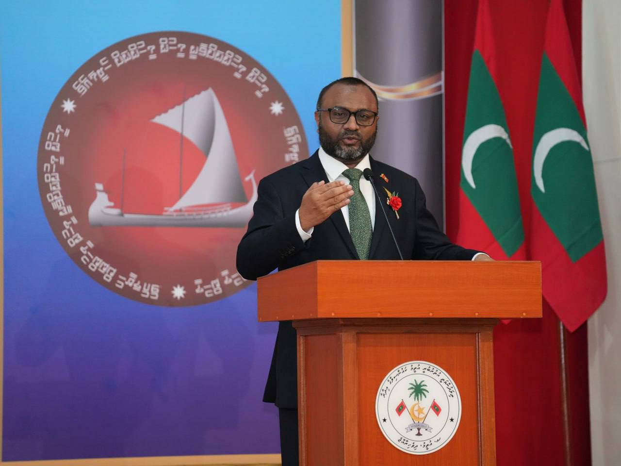މިއަދަކީ މިފަހުގެ ތާރީޚުގައި އެންމެ ގިނަ ޒުވާން ޚަތީބުން އިމާމުވެ ހުކުރު ކުރި ދުވަސް