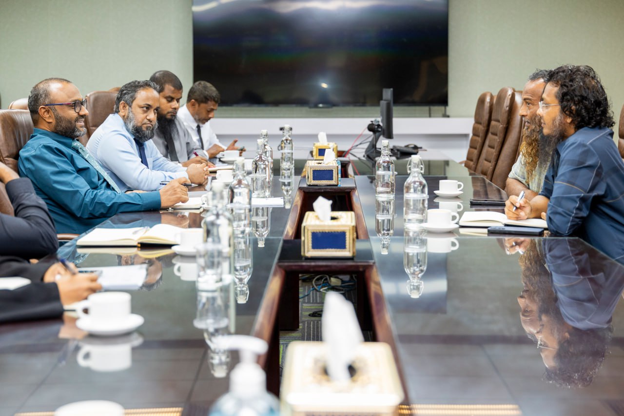 މިނިސްޓަރ ޝަހީމް، ސަލަފް ޖަމިޢްޔާއާއި ބައްދަލުކުރައްވައިފި