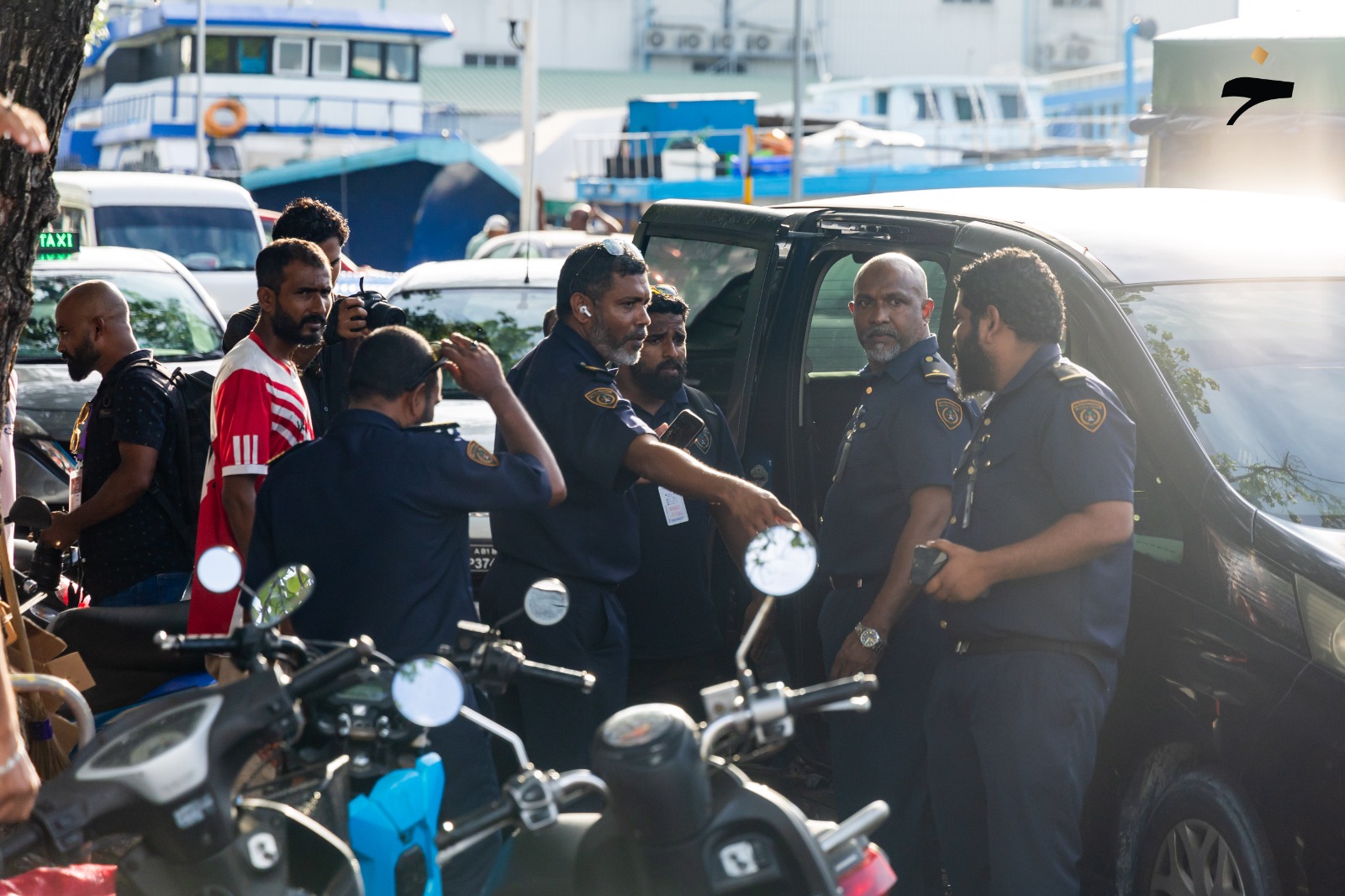 ޤަވާޢިދާ ޚިލާފަށް އުޅެމުންދިޔަ 7 ބިދޭސީން އަތުލައިގެންފި