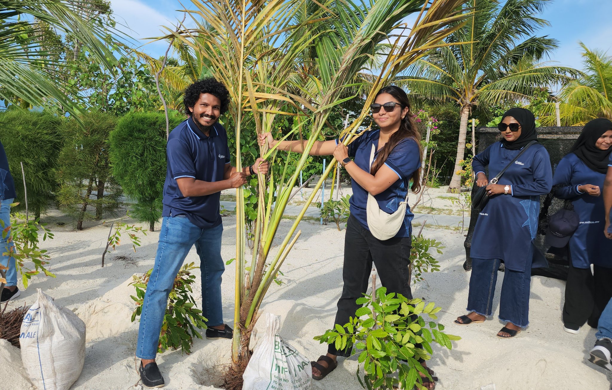ފަސްމިލިއަން ގަސް އިންދުމުގެ މަޝްރޫޢުގައި މިފްކޯއިން ބައިވެރިވެއްޖެ