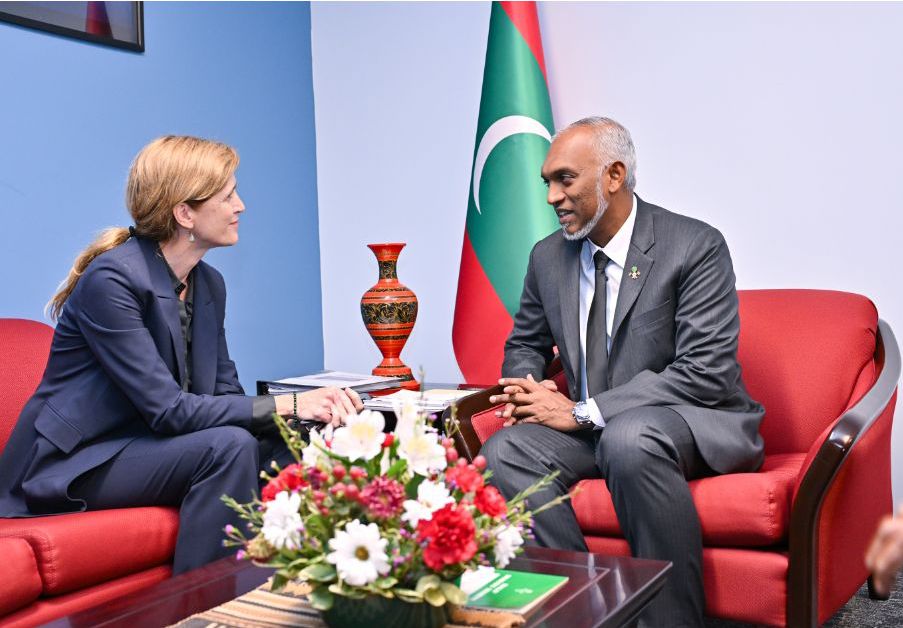 ރައީސުލްޖުމްހޫރިއްޔާ ޔޫ.އެސް.އެއިޑް ގެ އެޑްމިނިސްޓްރޭޓަރާއި ބައްދަލުކުރައްވައިފި