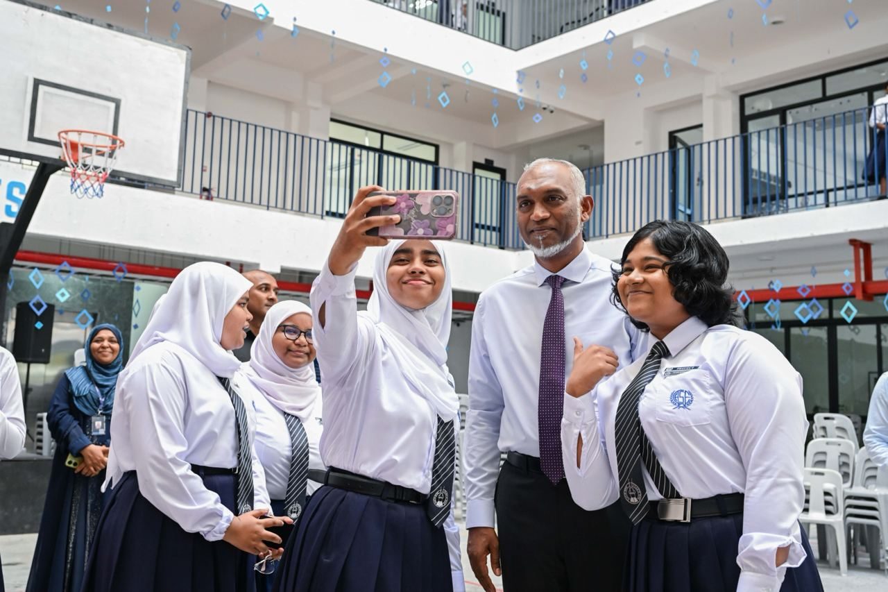 އަންހެން ކުދިން މުސްތަގްބަލުގެ ލީޑަރުންގެ ގޮތުގައި ބިނާކުރުމަށް ސަރުކާރުން އިސްކަންދޭނެ: ރައީސް